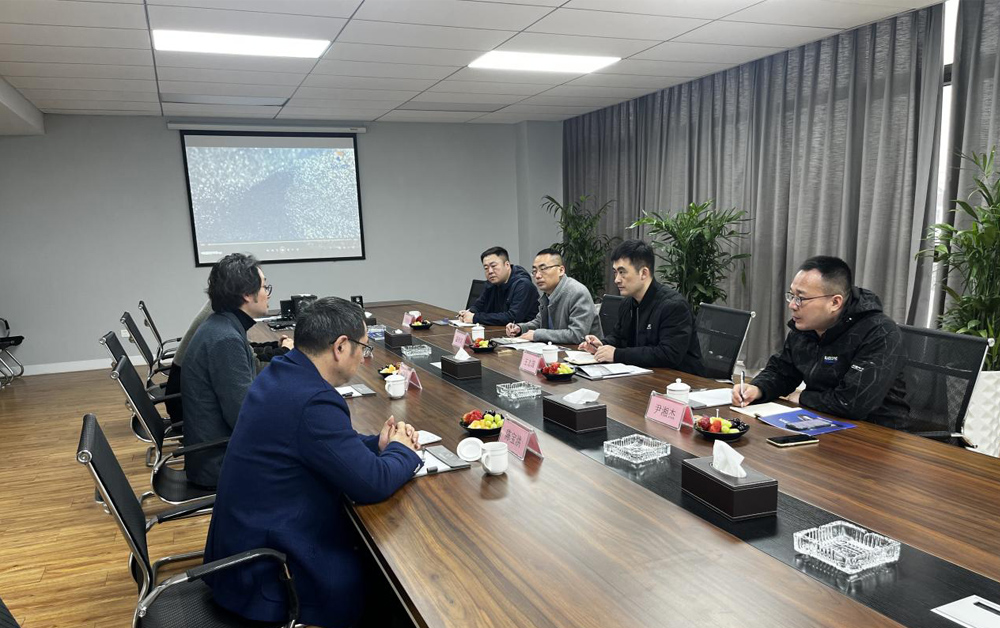 山東省臨沂高新區(qū)領(lǐng)導(dǎo)王志國(guó)一行到我公司走訪、考察